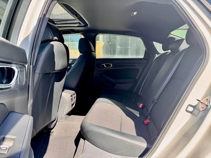 Фото 17 - Honda Civic