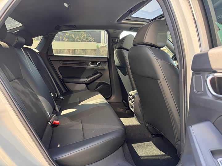 Фото 18 - Honda Civic