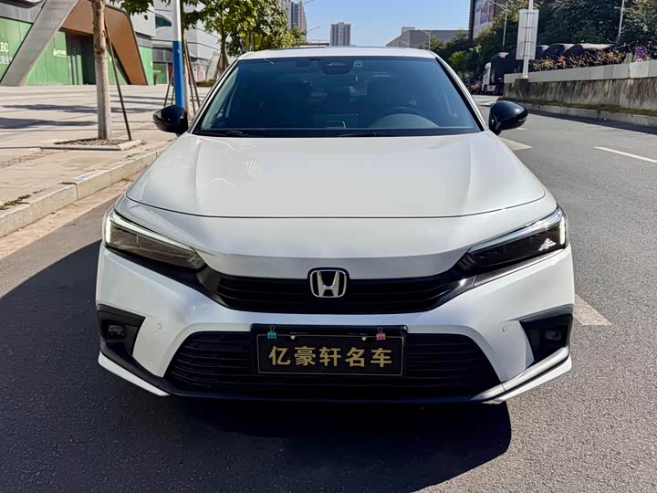 Фото 2 - Honda Civic
