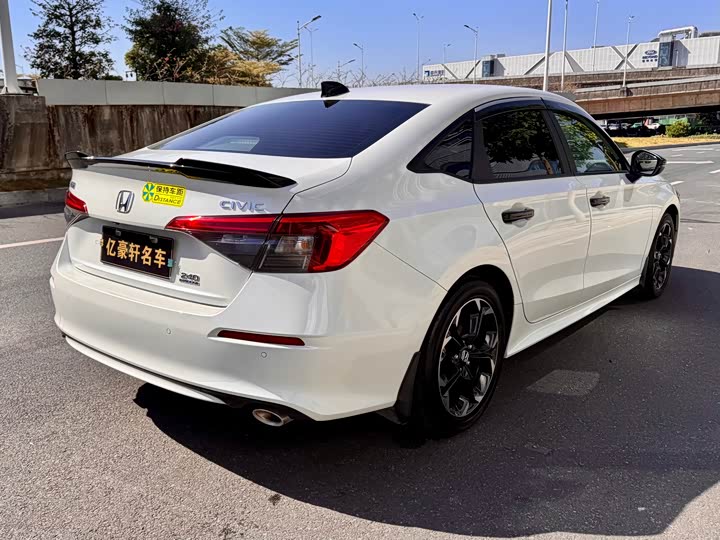 Фото 4 - Honda Civic