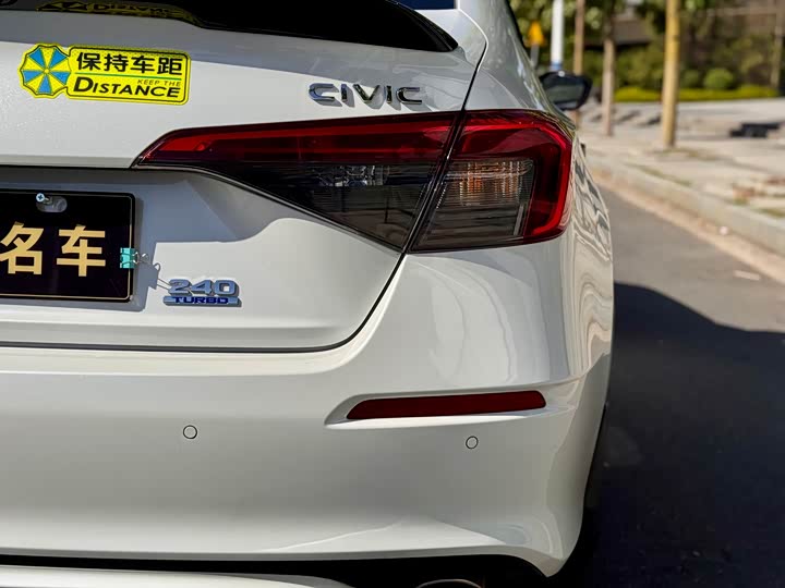 Фото 8 - Honda Civic