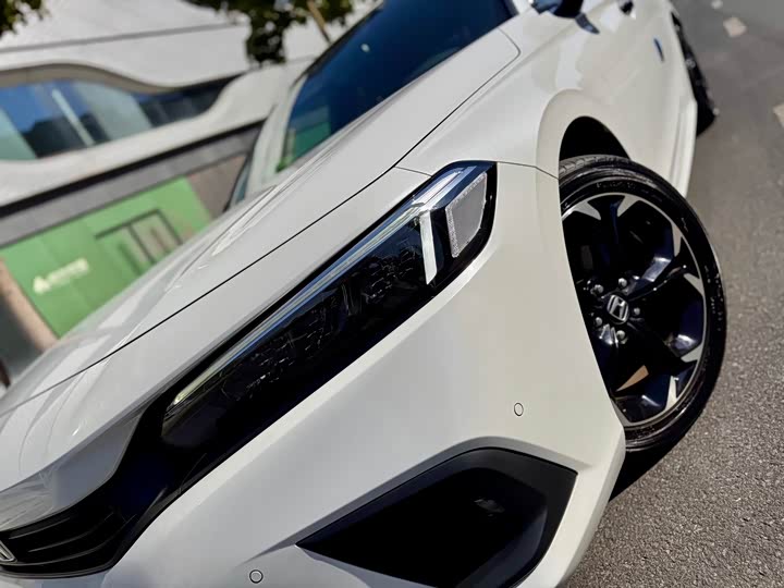 Фото 9 - Honda Civic