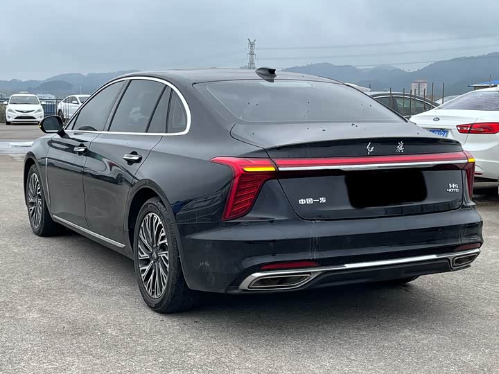 Фото 12 - Hongqi H5