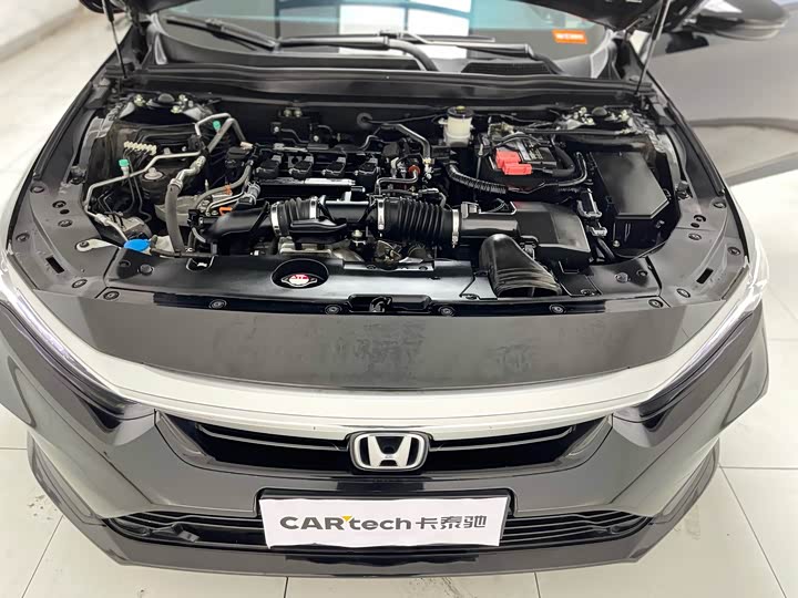 Фото 10 - Honda Inspire