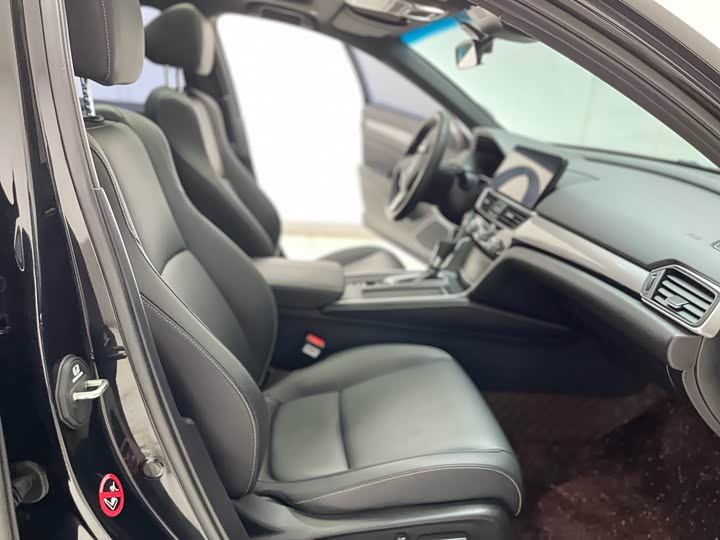 Фото 13 - Honda Inspire