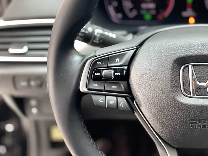 Фото 17 - Honda Inspire