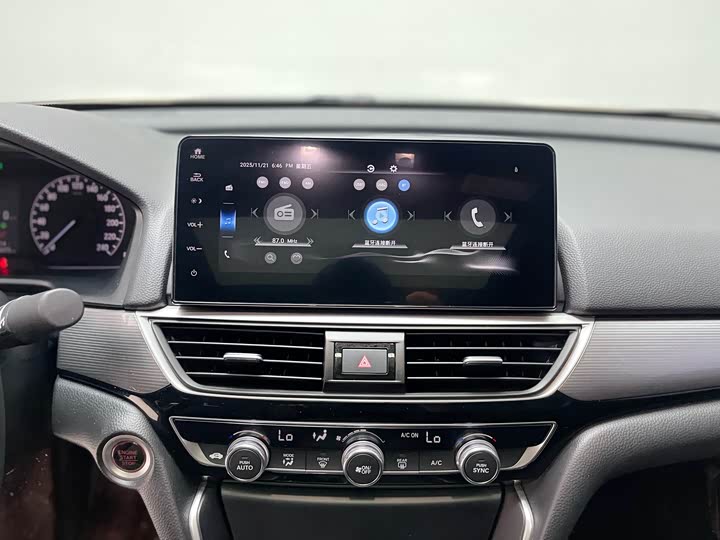 Фото 23 - Honda Inspire