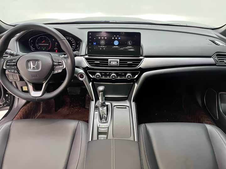 Фото 25 - Honda Inspire