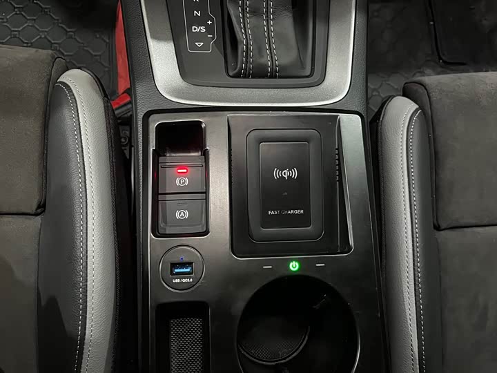 Фото 14 - Audi Q3