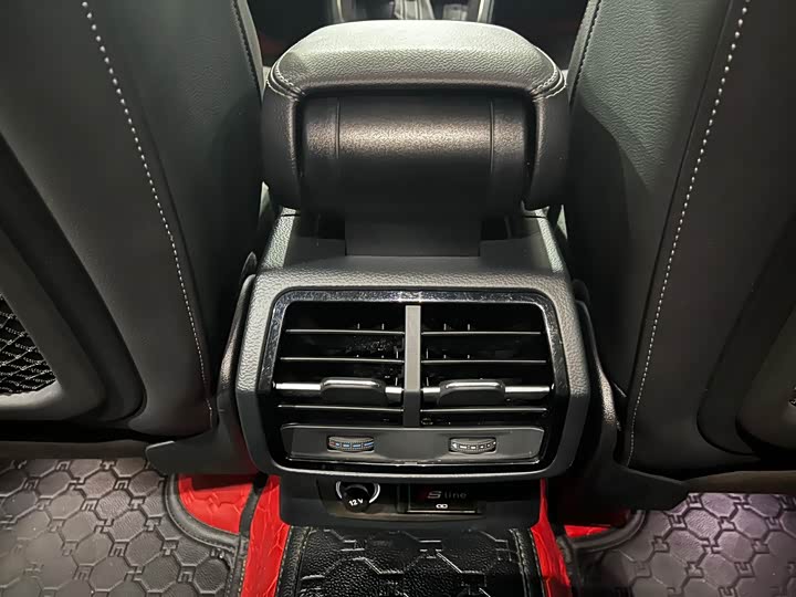 Фото 18 - Audi Q3