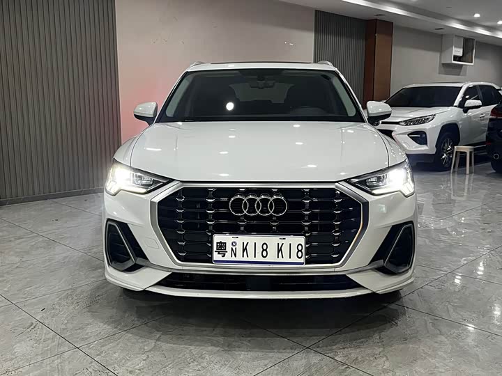 Фото 2 - Audi Q3