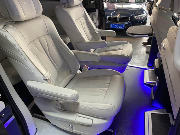 Фото 15 - Buick GL8 Hybrid