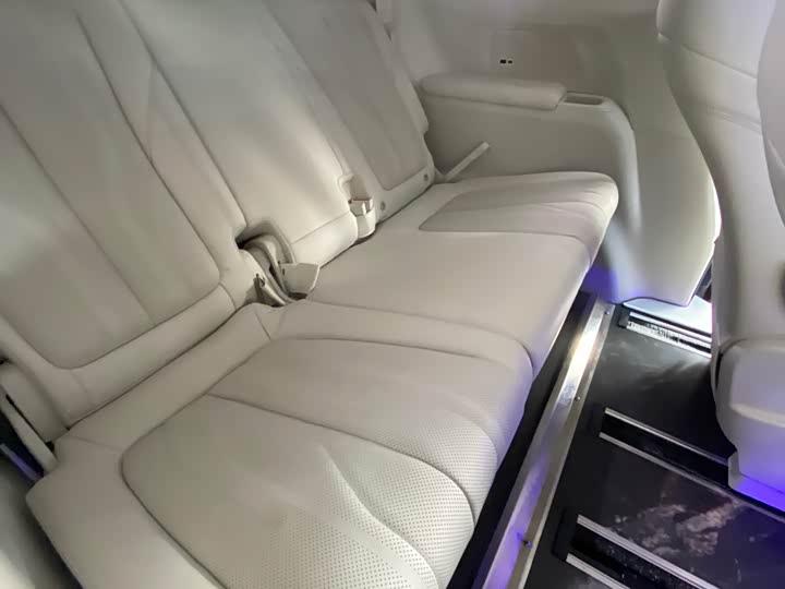 Фото 16 - Buick GL8 Hybrid