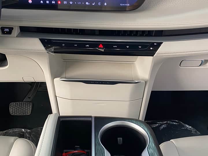 Фото 18 - Buick GL8 Hybrid