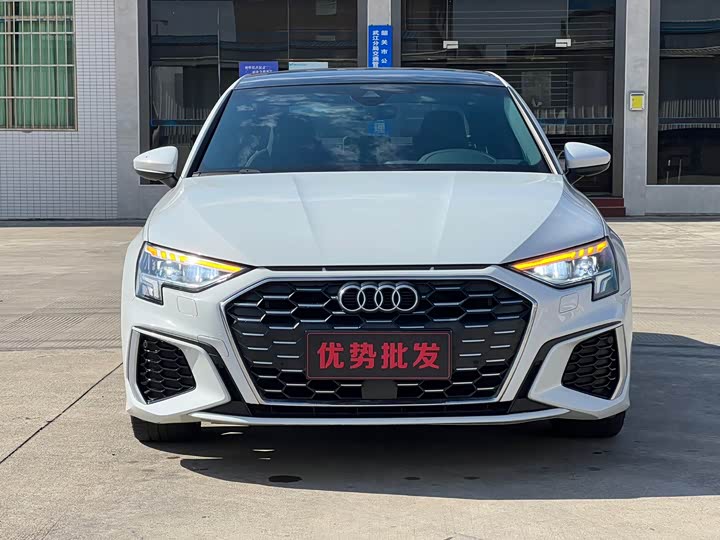 Фото 2 - Audi A3