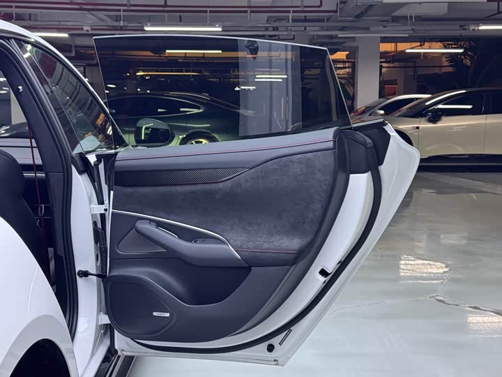 Фото 13 - Xiaomi SU7 Ultra