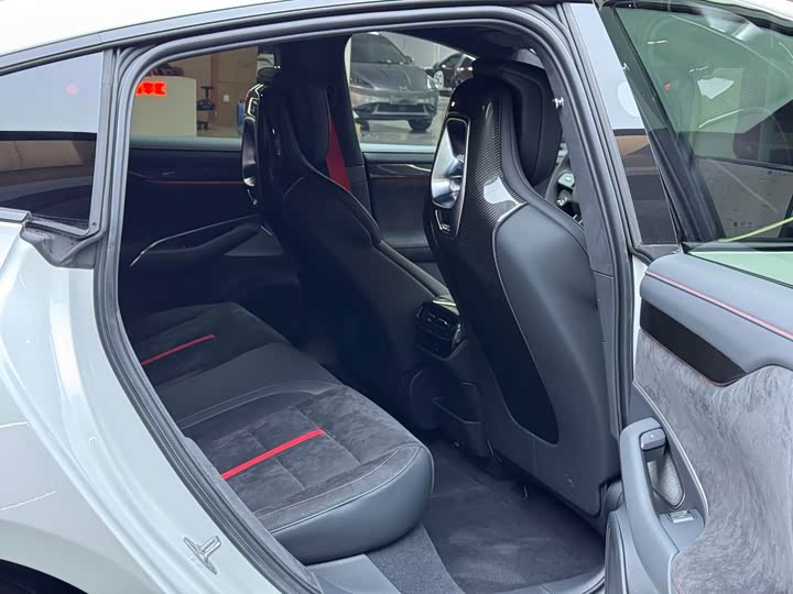 Фото 14 - Xiaomi SU7 Ultra