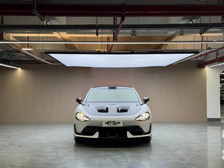 Фото 2 - Xiaomi SU7 Ultra