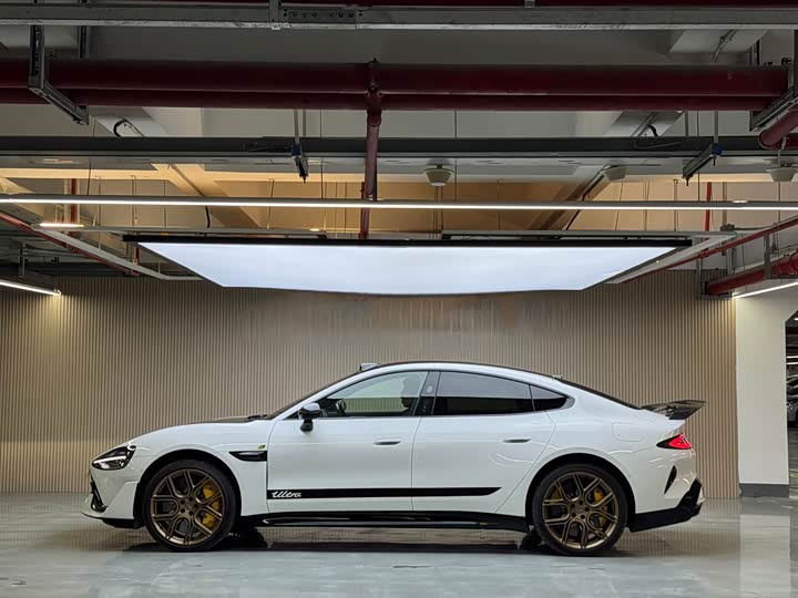 Фото 4 - Xiaomi SU7 Ultra