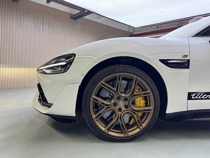 Фото 5 - Xiaomi SU7 Ultra