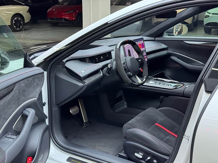 Фото 7 - Xiaomi SU7 Ultra