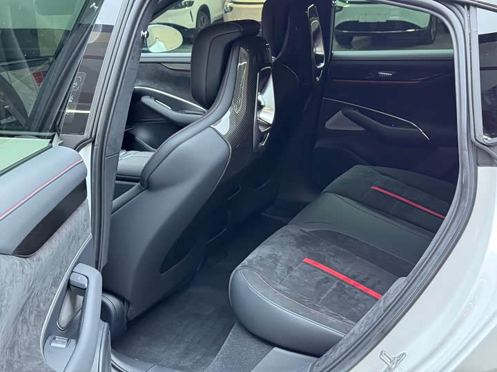 Фото 9 - Xiaomi SU7 Ultra