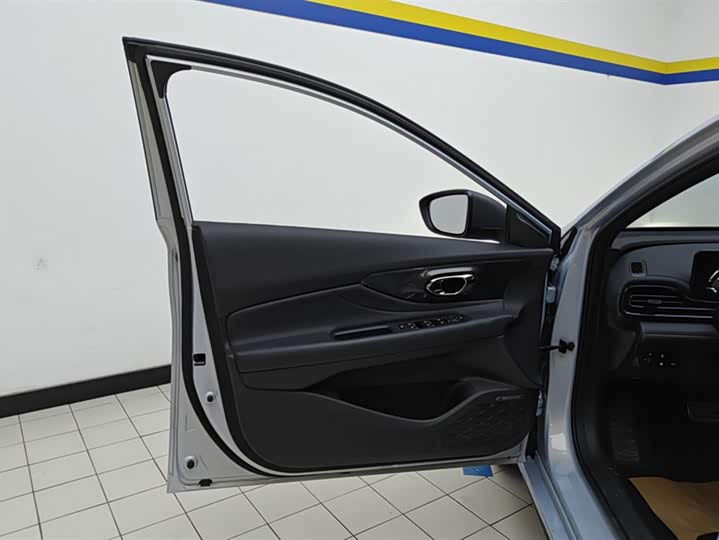 Фото 7 - GAC Trumpchi Empow R