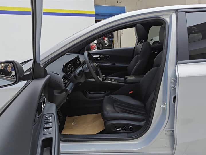 Фото 9 - GAC Trumpchi Empow R