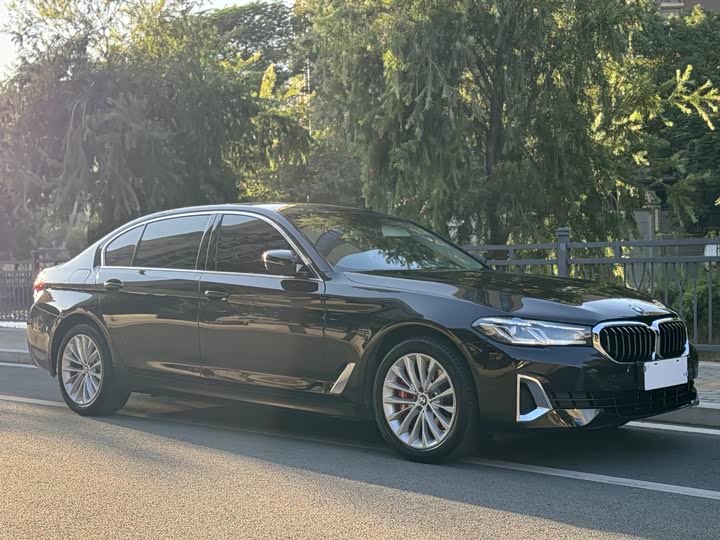 Фото 3 - BMW 5 Series