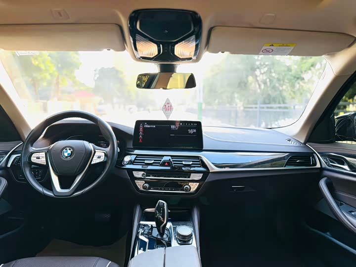 Фото 5 - BMW 5 Series