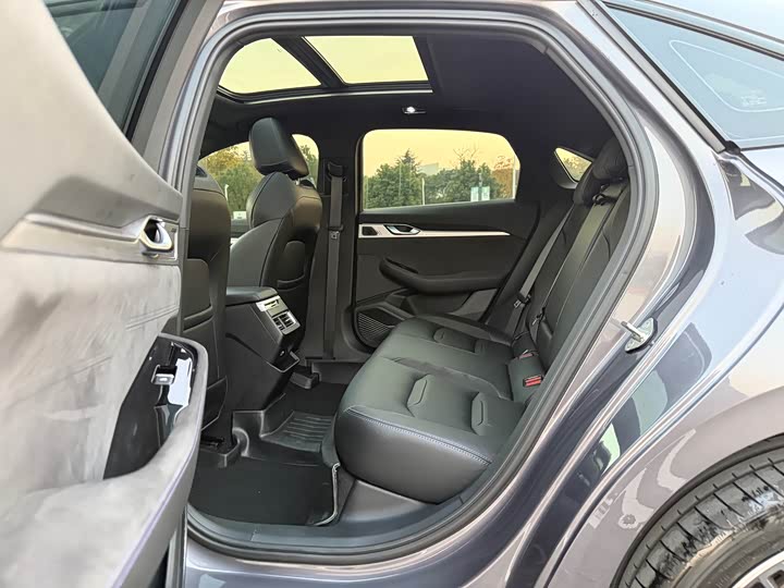 Фото 20 - Geely Preface