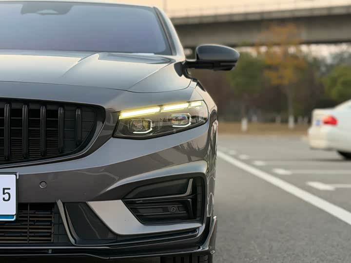 Фото 28 - Geely Preface