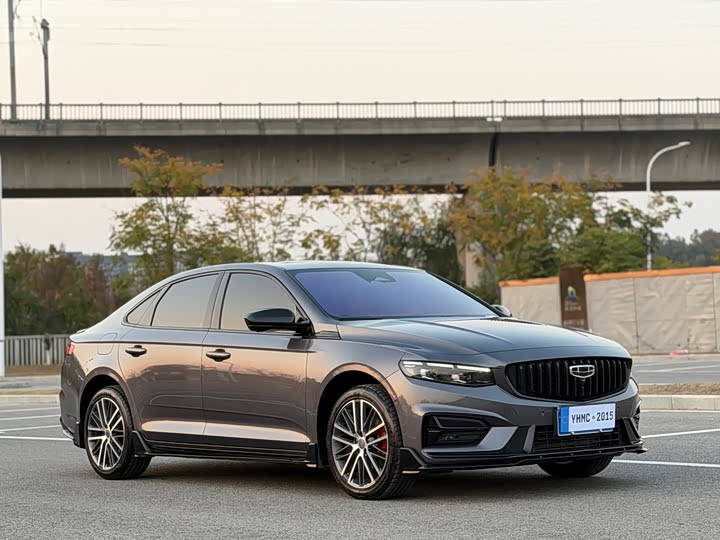 Фото 3 - Geely Preface