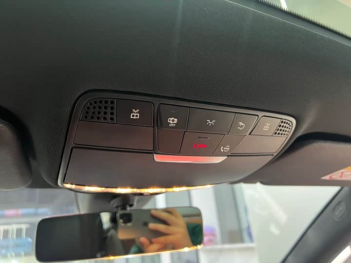 Фото 17 - Mercedes-Benz E-Class