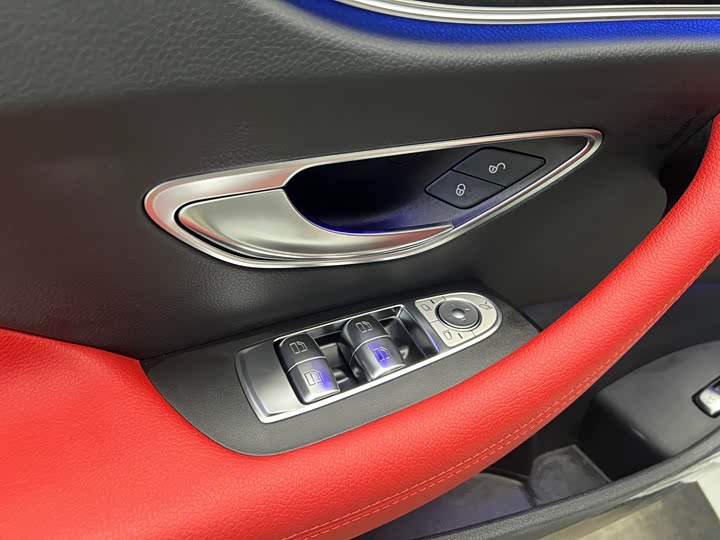 Фото 7 - Mercedes-Benz E-Class