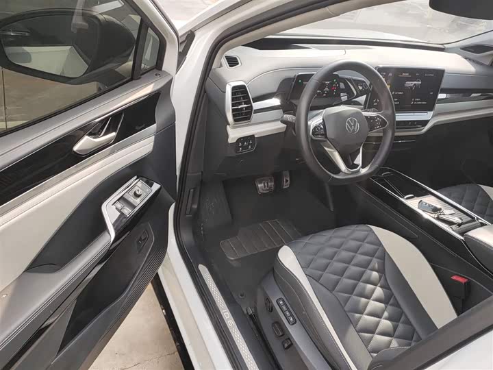 Фото 16 - Volkswagen ID.6 Crozz