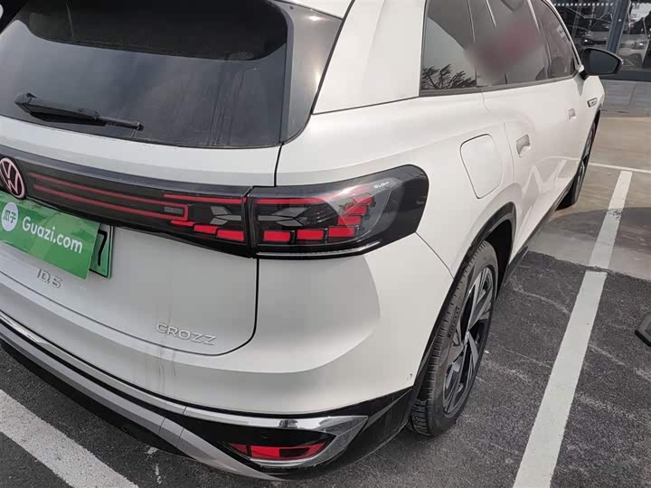 Фото 8 - Volkswagen ID.6 Crozz