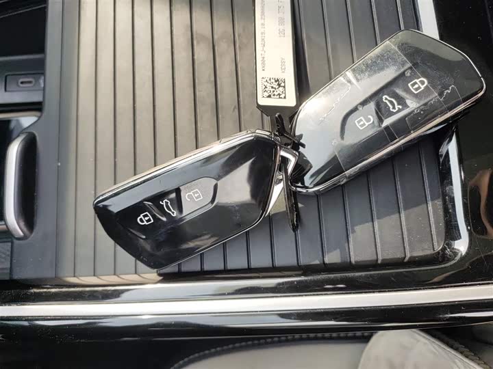 Фото 9 - Volkswagen ID.6 Crozz