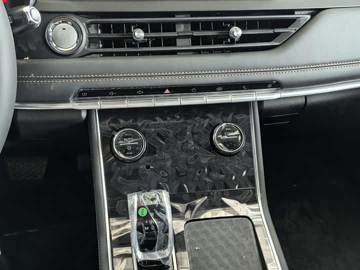 Фото 11 - Chery Tiggo 8