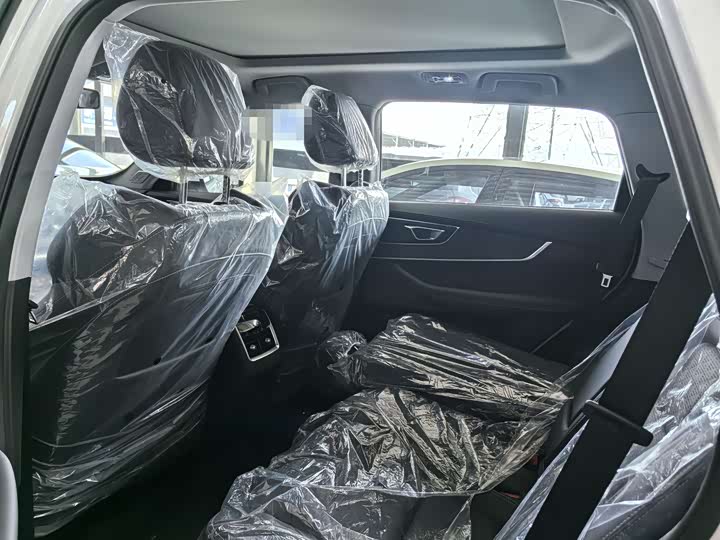 Фото 9 - Chery Tiggo 8