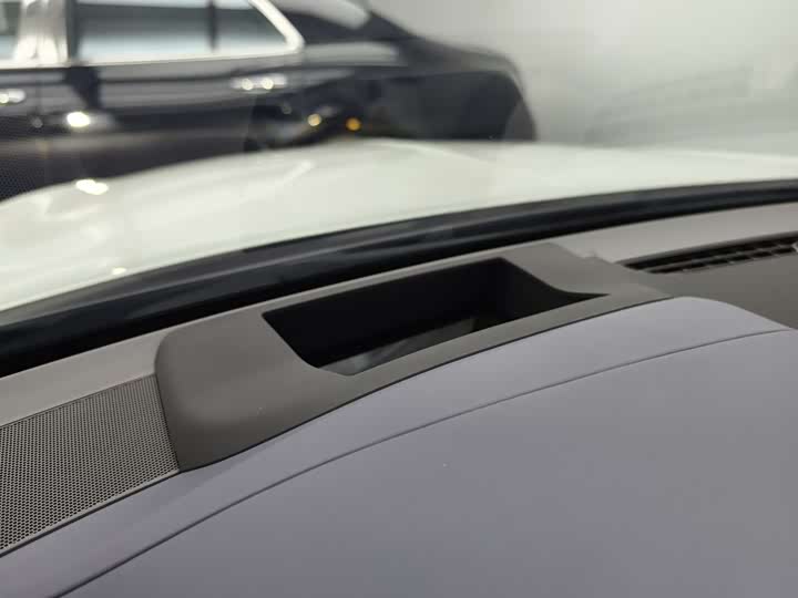 Фото 12 - Bentley Bentayga