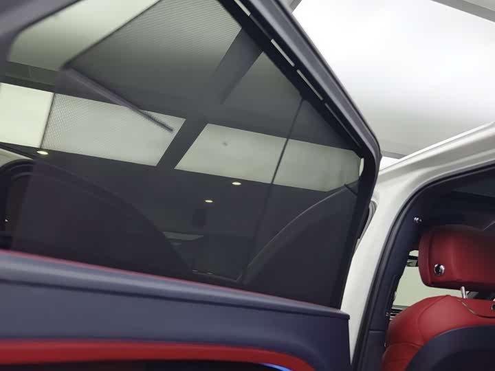 Фото 13 - Bentley Bentayga