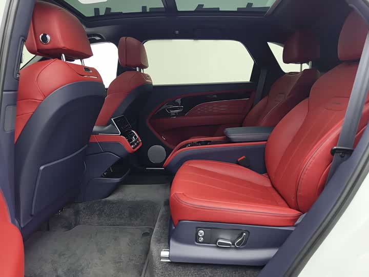 Фото 8 - Bentley Bentayga