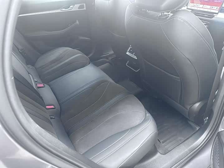 Фото 14 - Geely Preface