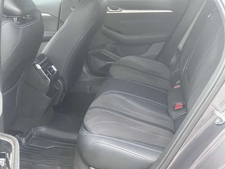 Фото 15 - Geely Preface