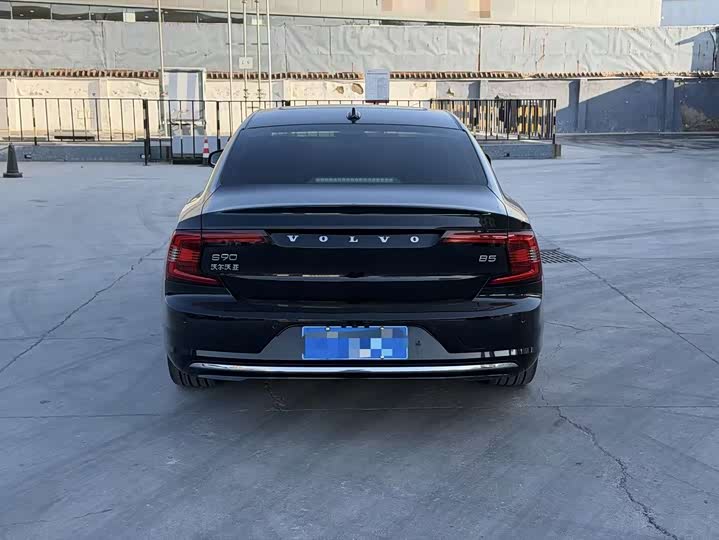 Фото 5 - Volvo S90