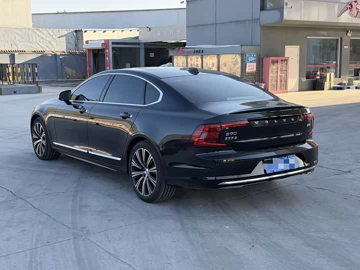 Фото 6 - Volvo S90