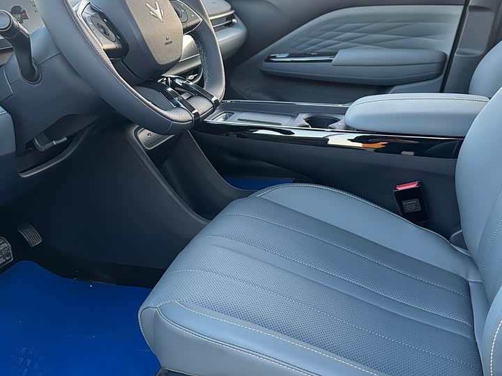 Фото 10 - BAIC Arcfox T1