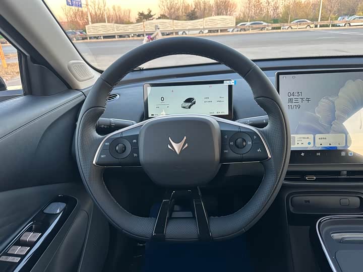 Фото 14 - BAIC Arcfox T1