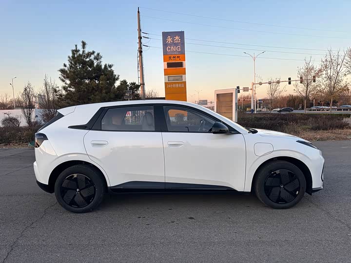 Фото 5 - BAIC Arcfox T1